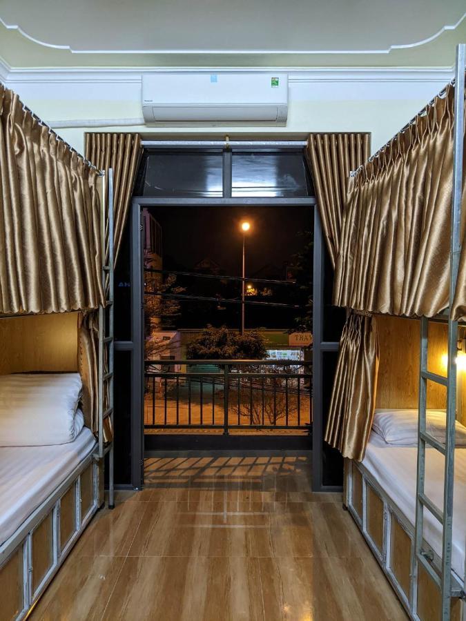 Train Station Backpackers Hostel نينه بينه المظهر الخارجي الصورة