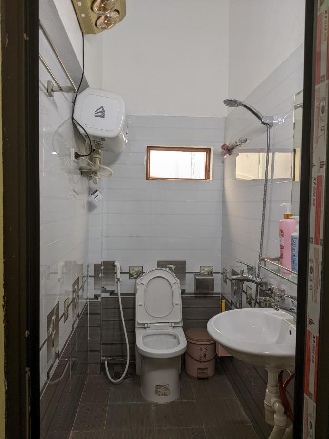 Train Station Backpackers Hostel نينه بينه المظهر الخارجي الصورة